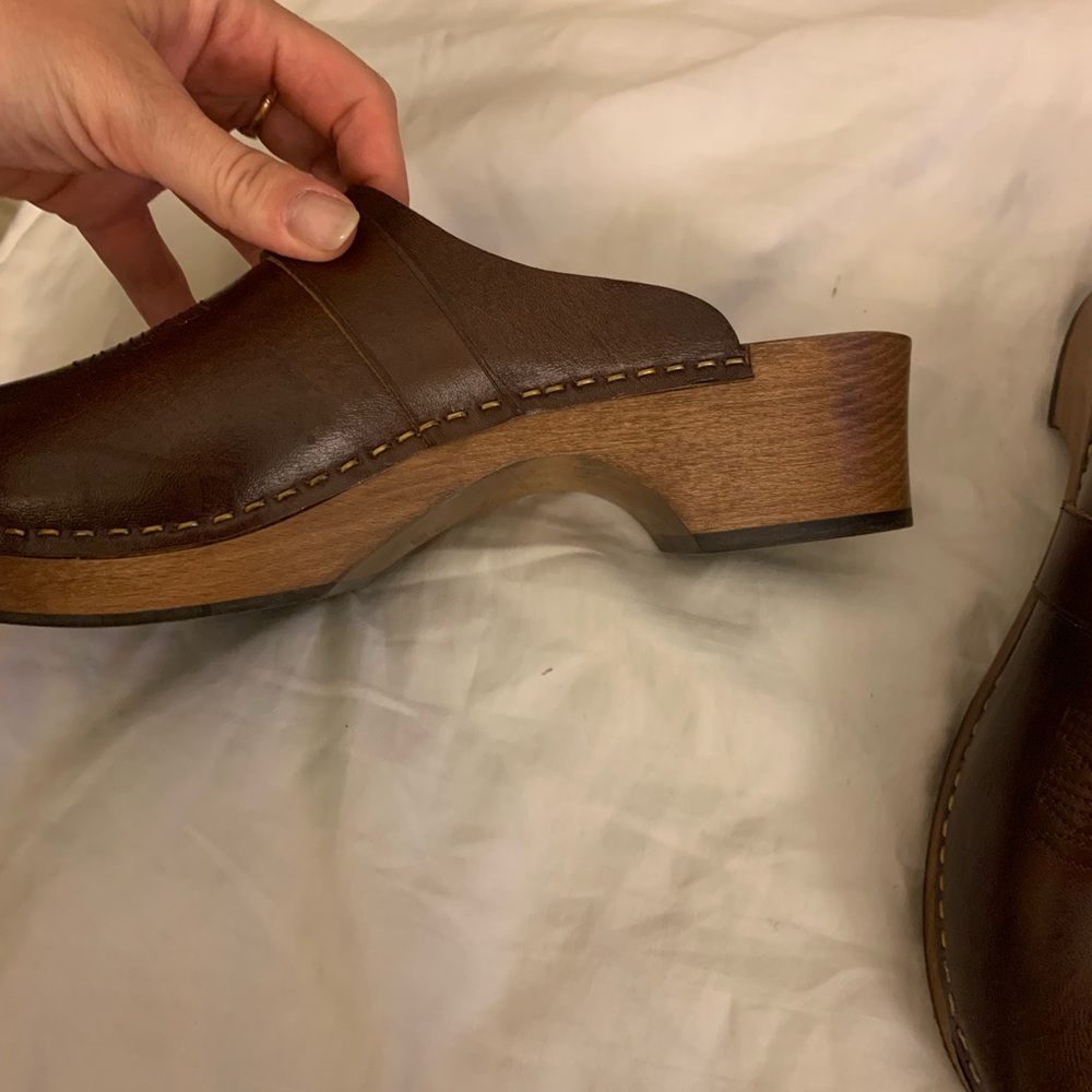 SAINT LAURENT Brown Leather Mule / Clogs